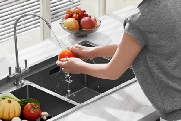 守好家庭净水第一关，厨房前置滤水器怎么选购？